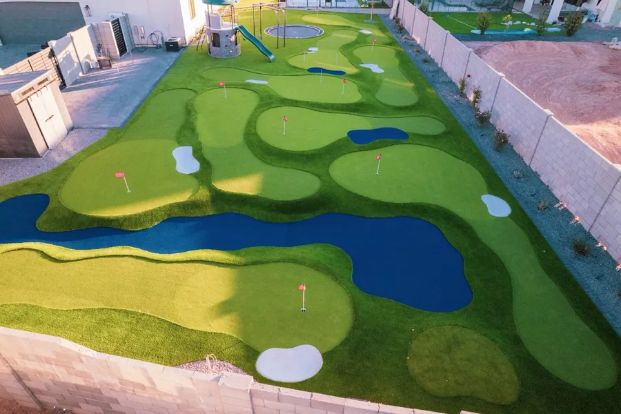 Putting Green & Artificial Turf