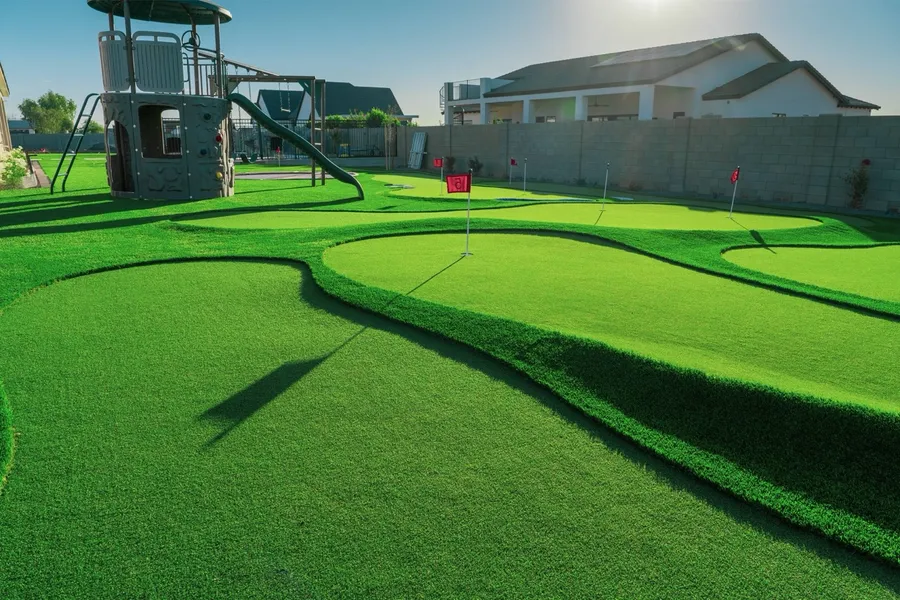 Putting Green & Artificial Turf